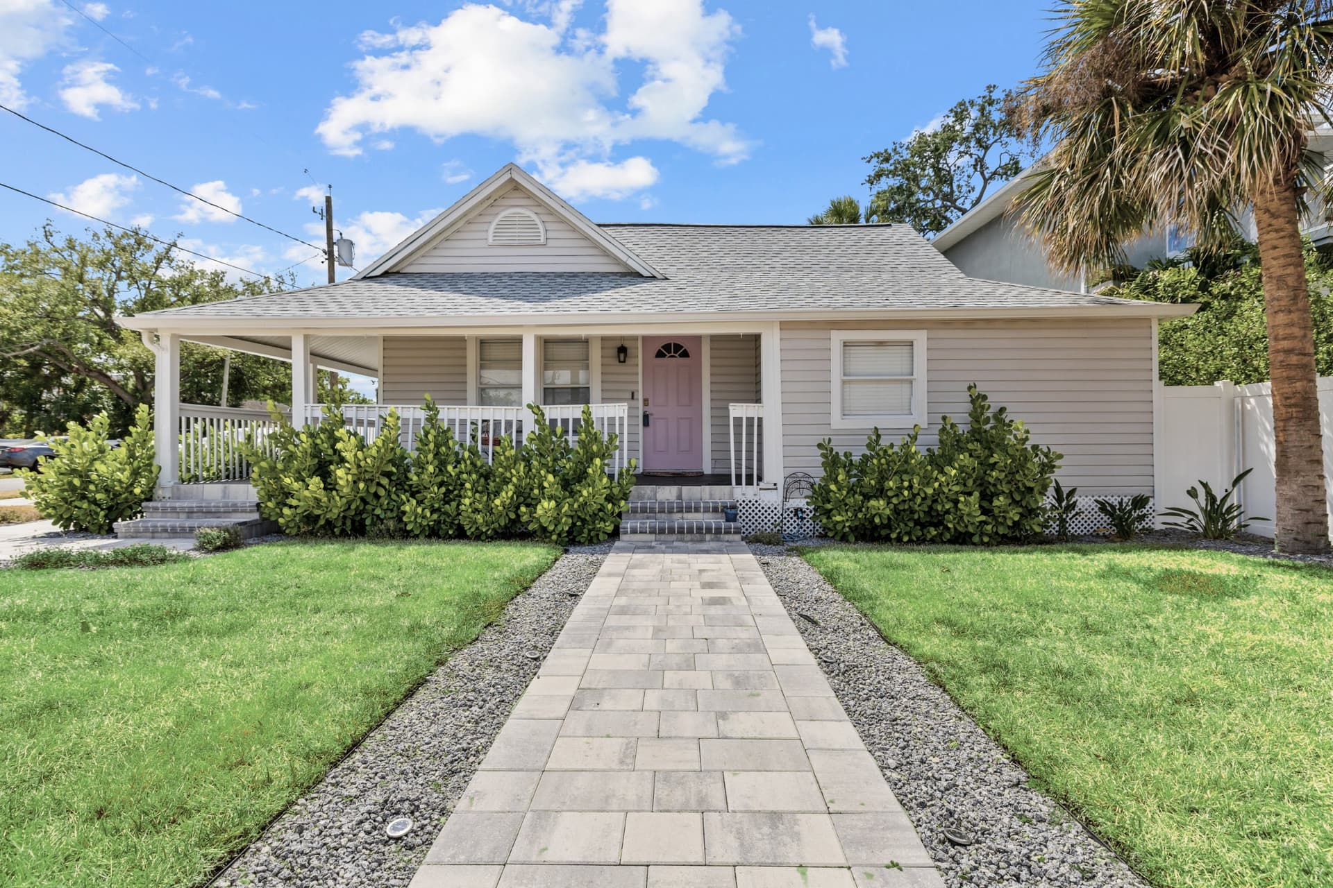 Well maintained single family home in South Tampa, FL